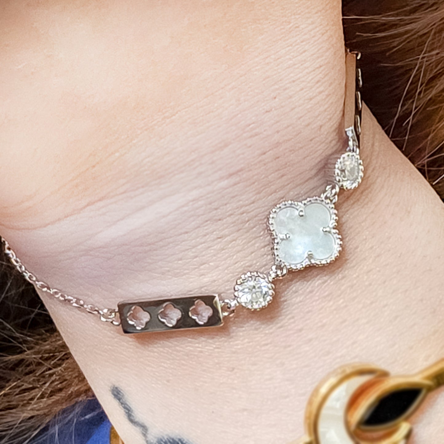 Elegant Clover & Crystal Accent Bracelet